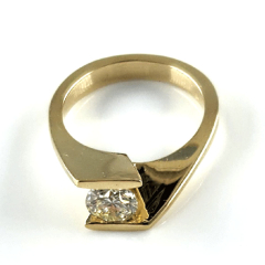 14k Yellow Gold Round Cut Center Stone Solitare Engagement Ring 0.82 Ctw