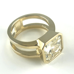 14k Yellow Gold Radiant Bezel Set Solitare Split Shank Engagement Ring 5.00 Ctw 