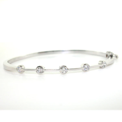 14k White Gold Diamond Bangle Bracelet 0.70 Cts