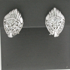 14k White Gold Round Cut Diamonds Cluster Dangling Leverback Earrings 0.84 Ctw 