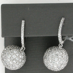18k White Gold Round Cut Diamonds Hoop Earrings 5.65 Ctw