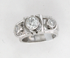 14k White Gold Men's Round Cut Center with Two Round Cut Side Diamonds Solitaire Wedding Band 1.66 Ctw 