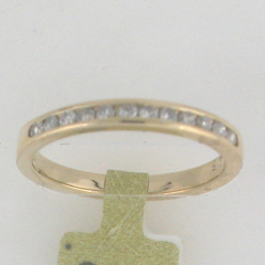 14k Yellow Gold Round Cut Diamonds Channel Set Wedding Band 0.20 Ctw 